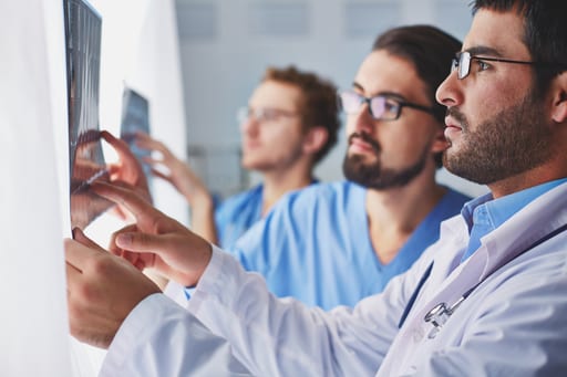 ¡La Universidad El Bosque abrió inscripciones para sus especialidades médicas! Te contamos los detalles de este proceso de admisión