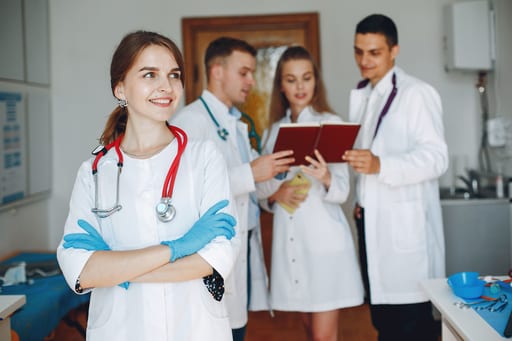 La Universidad del Norte abrió inscripciones para sus especialidades médicas, ¡conoce aquí los detalles de este proceso!