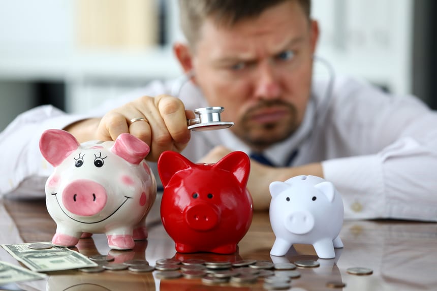 ¿Cómo financiar tu residencia sin morir en el intento?