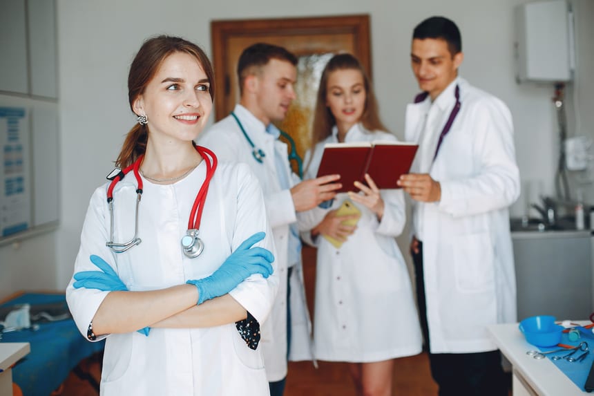 La Universidad del Norte abrió inscripciones para sus especialidades médicas, ¡conoce aquí los detalles de este proceso!