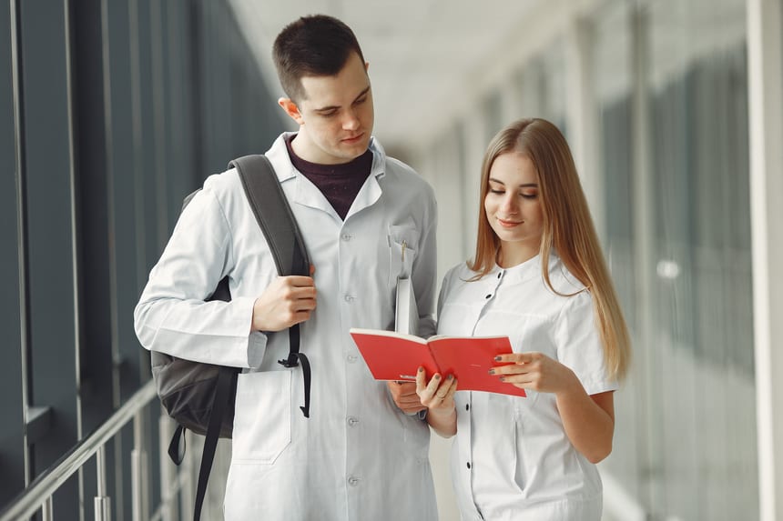 Los simulacros: tu mejor aliado para aprobar el examen de admisión y pasar a la especialidad médica de tus sueños